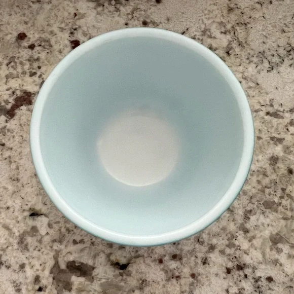 Vintage small blue and white Pyrex mixing bowl - Picture 2 of 4